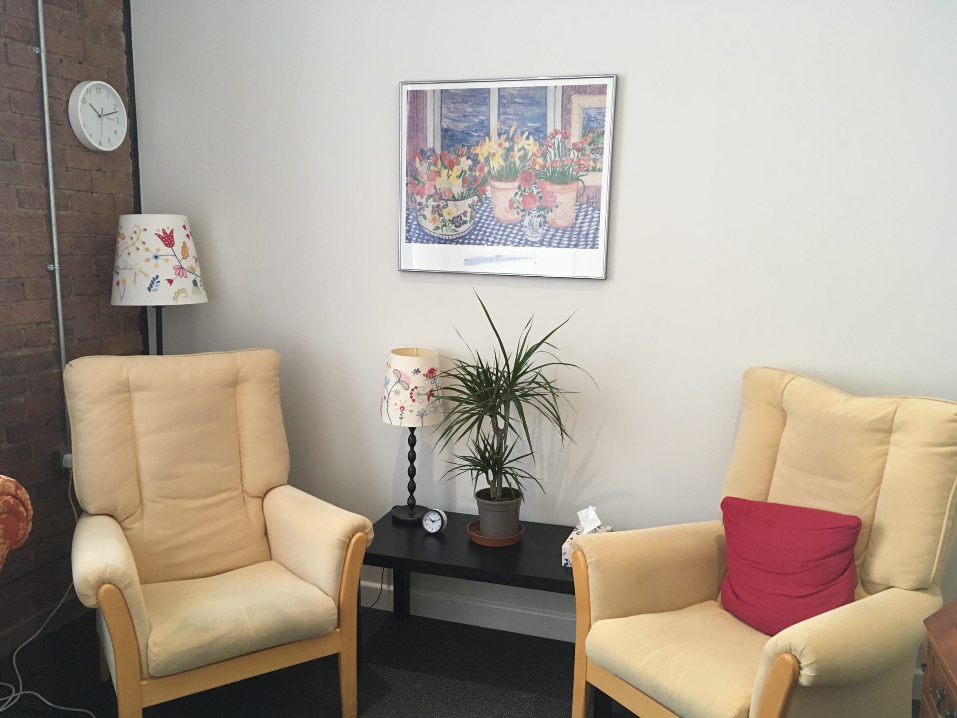 phoenix-practice-armchairs